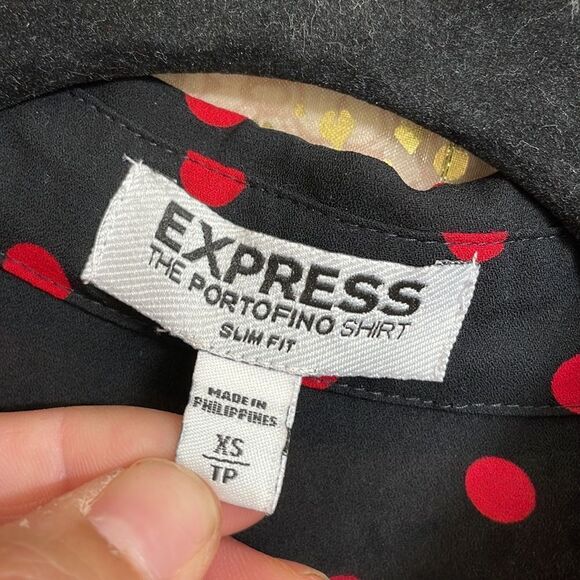 Express black/red polkadot portifino button down blouse, size XS slim - Picture 2 of 4